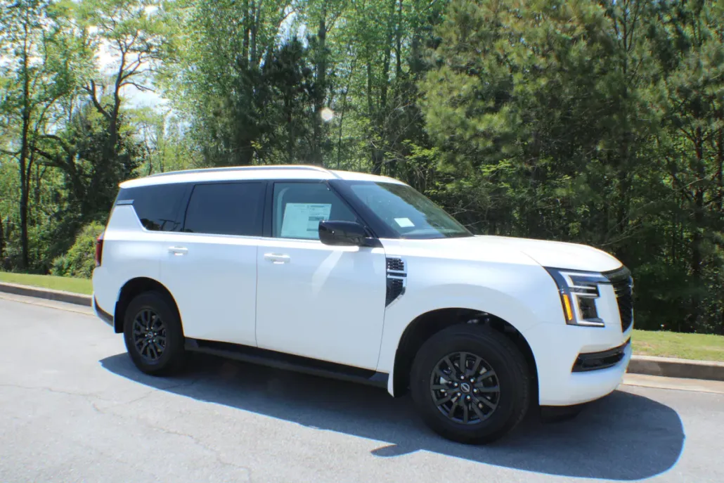 2025 Nissan Armada SV photo 1
