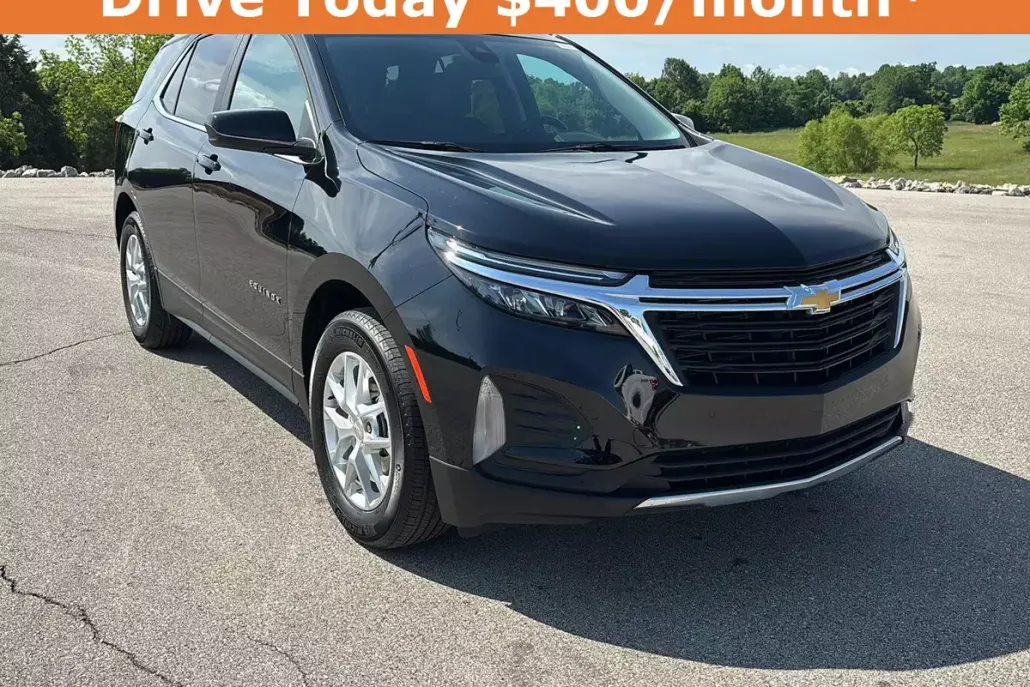 2023 Chevrolet Equinox LT photo 1