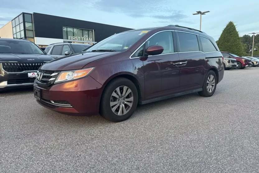 2016 Honda Odyssey EX-L photo 1