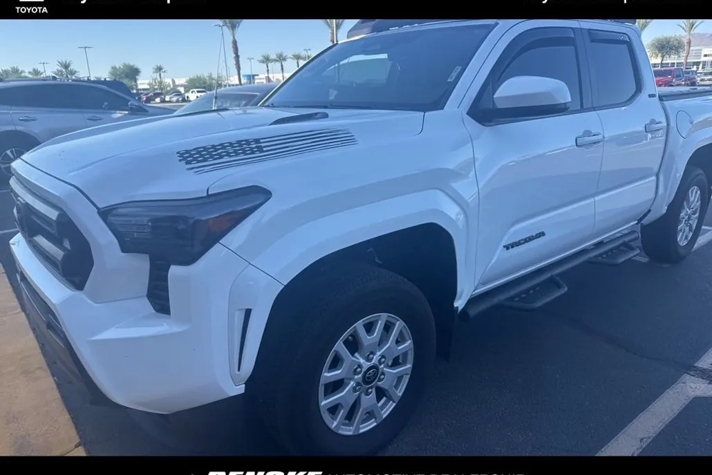 2024 Toyota Tacoma SR5 photo 1