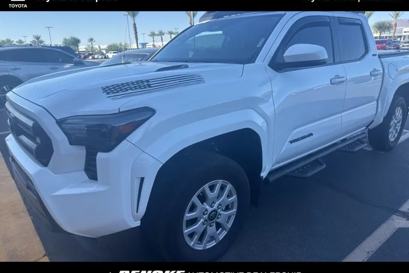 2024 Toyota Tacoma SR5 photo 1