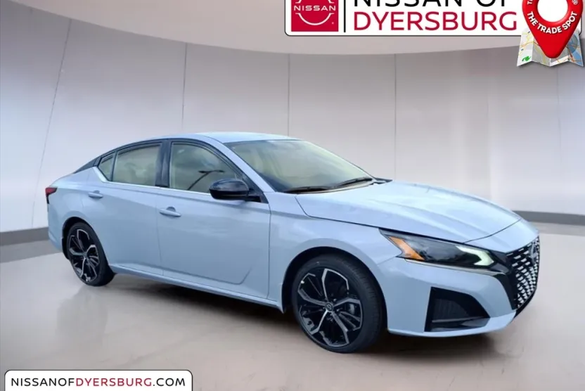 2025 Nissan Altima SR photo 1