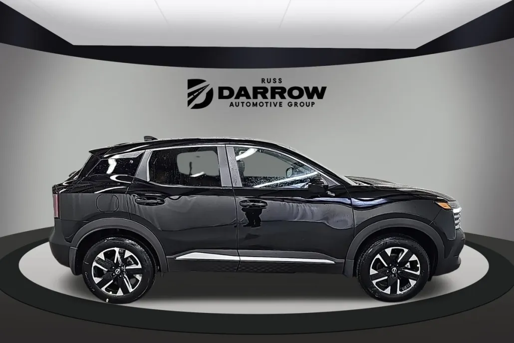2025 Nissan Kicks SV photo 1