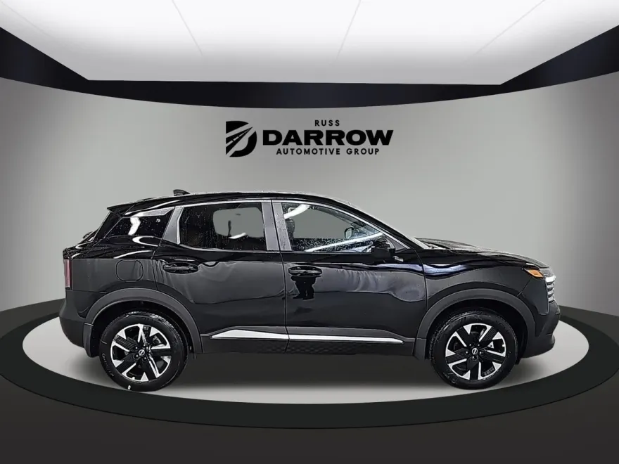 2025 Nissan Kicks SV photo 1