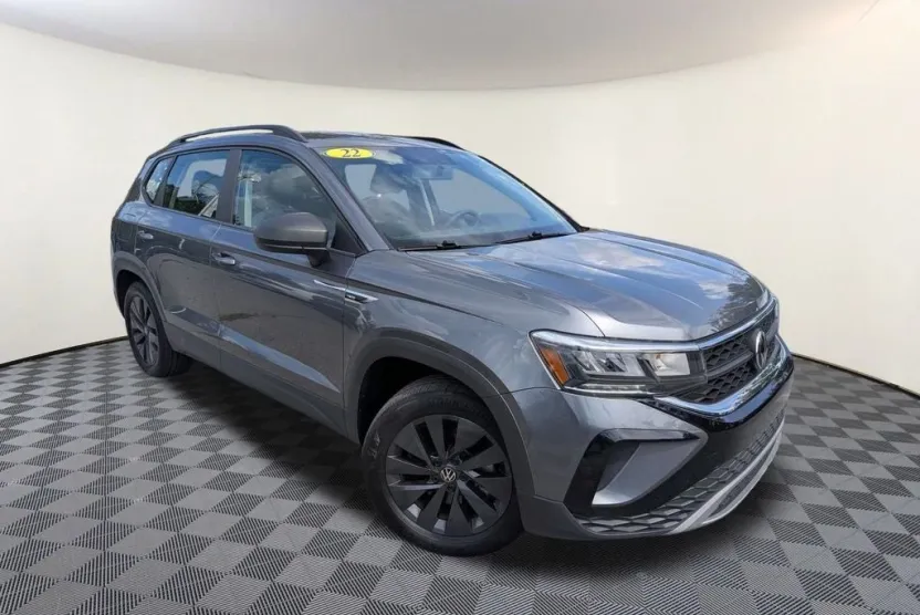 2022 Volkswagen Taos S photo 1