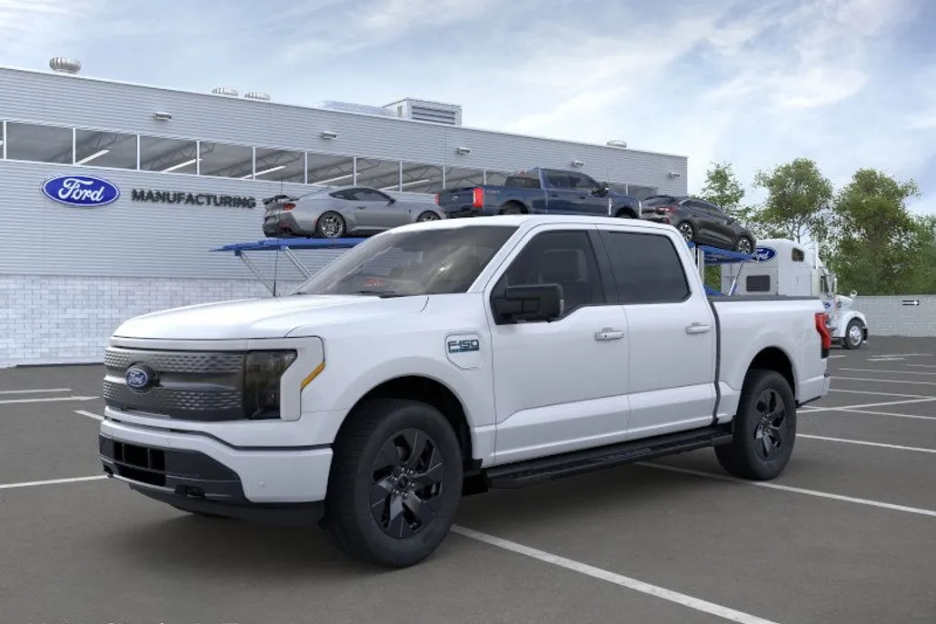 2025 Ford F-150 Lightning photo 1