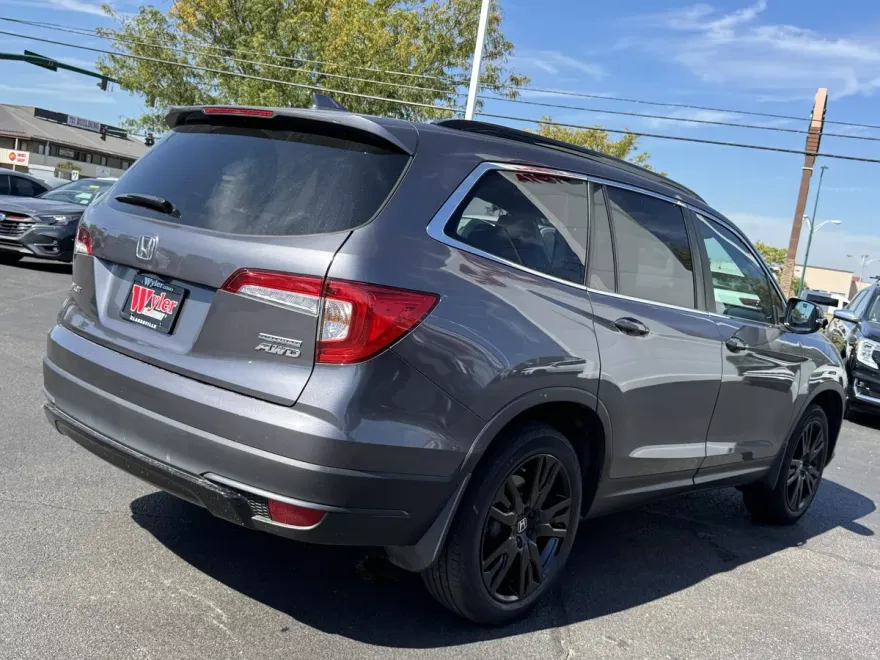 2022 Honda Pilot Special Edition photo 1