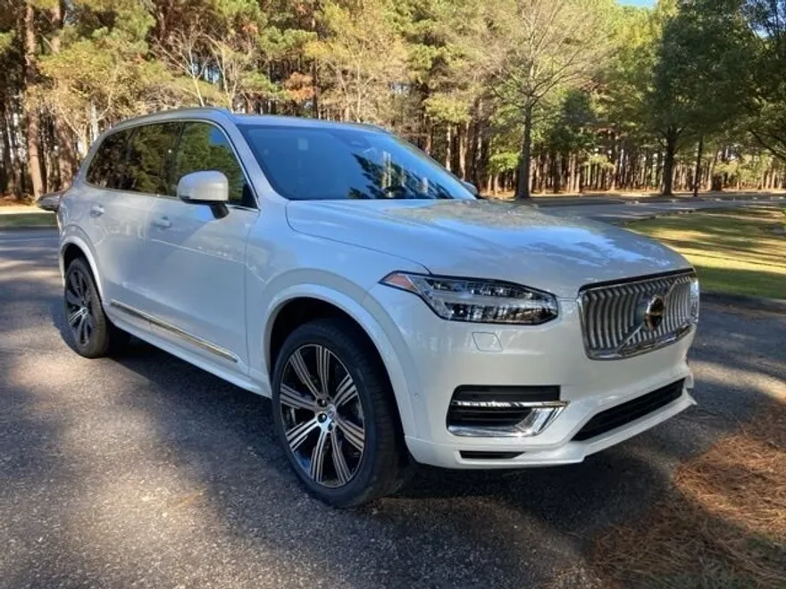 2025 Volvo XC90 T8 photo 1