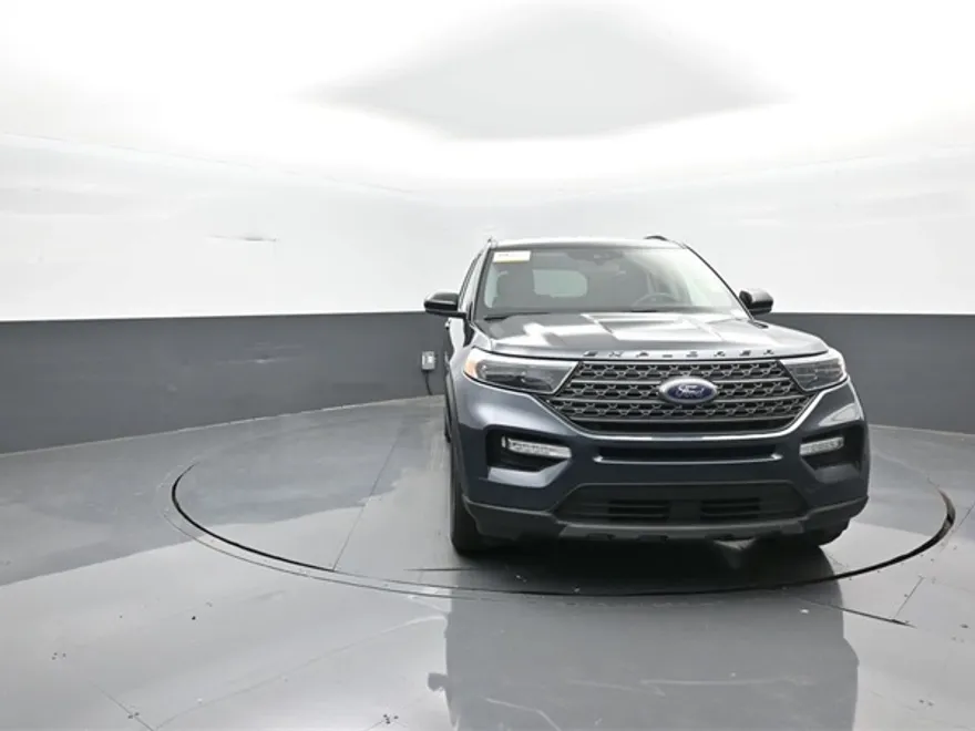 2022 Ford Explorer XLT photo 1