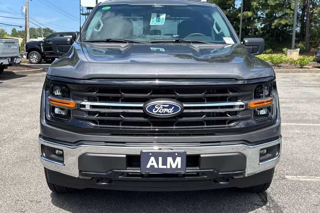 2025 Ford F-150 XLT photo 1