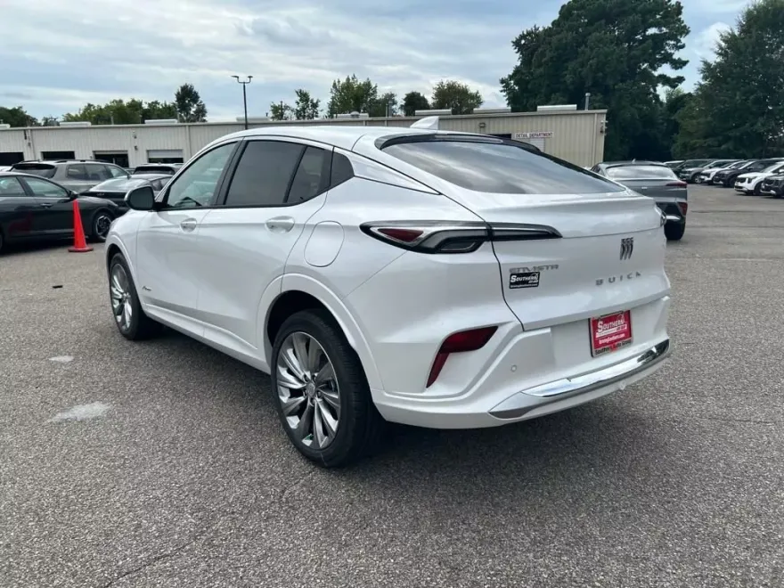 2025 Buick Envista Avenir photo 1