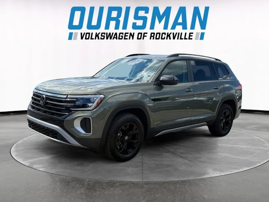 2024 Volkswagen Atlas Peak Edition SE Technology photo 1