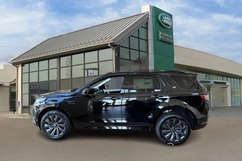 2025 Land Rover Discovery Sport S photo 1
