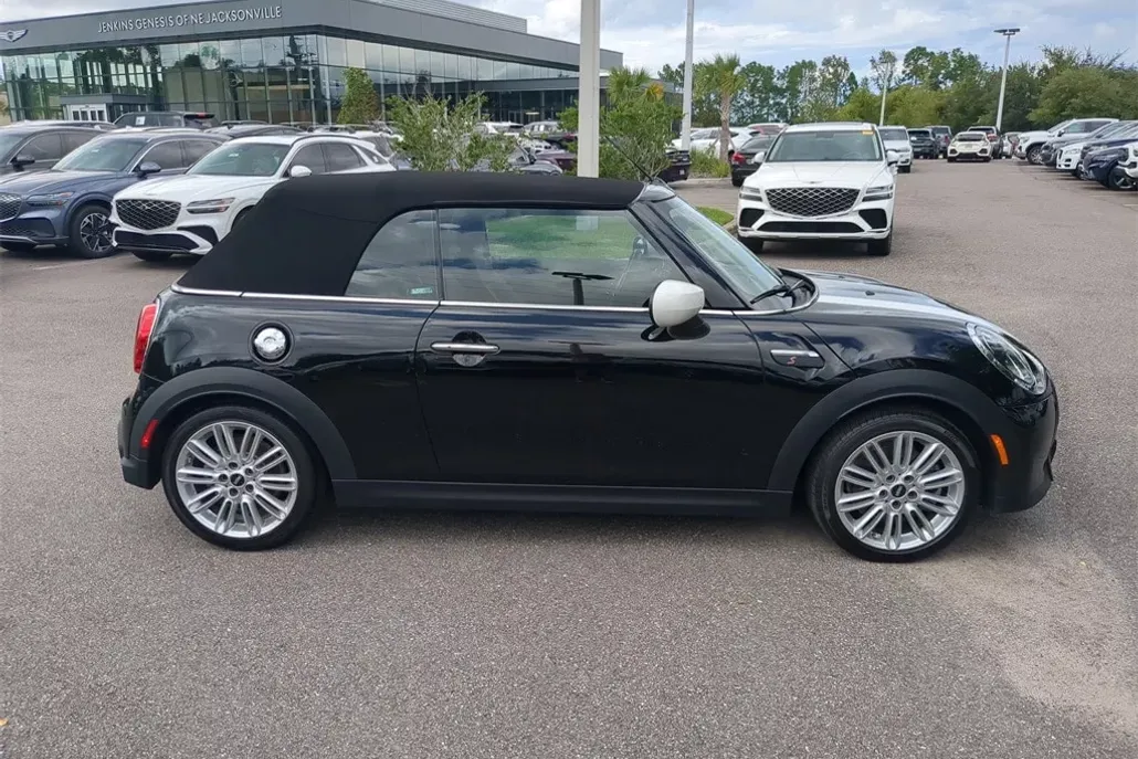 2022 Mini Cooper S Convertible photo 1