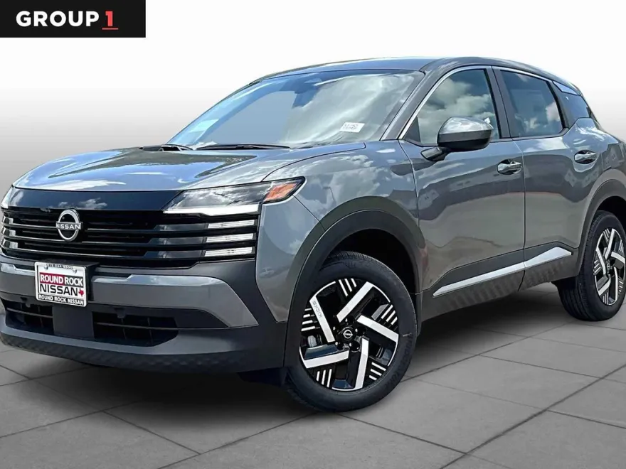 2025 Nissan Kicks SV photo 1