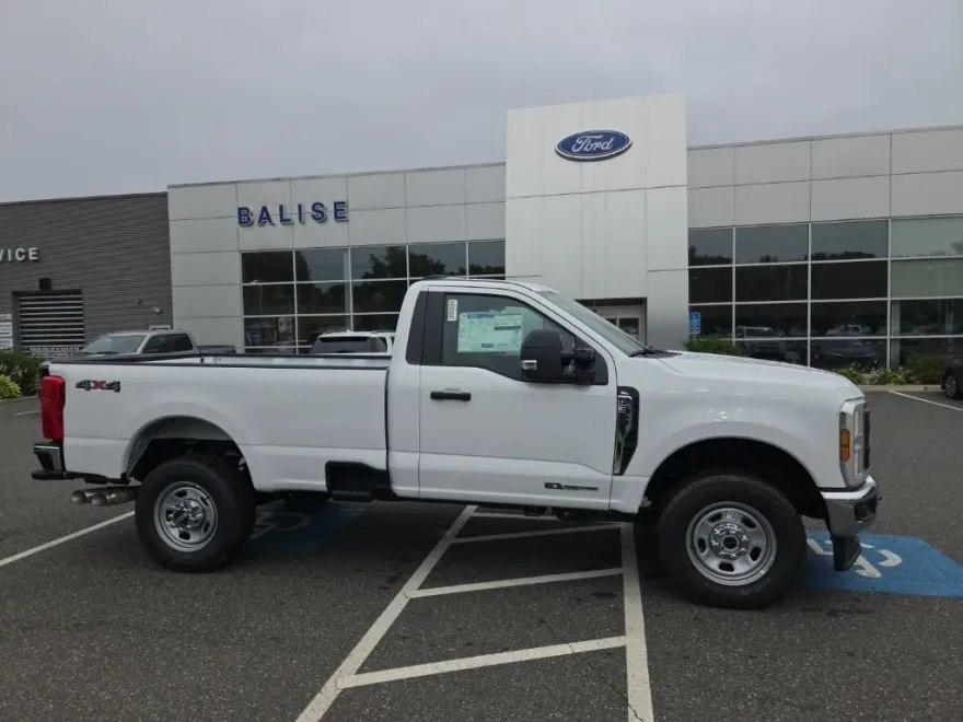 2025 Ford F-350 photo 1