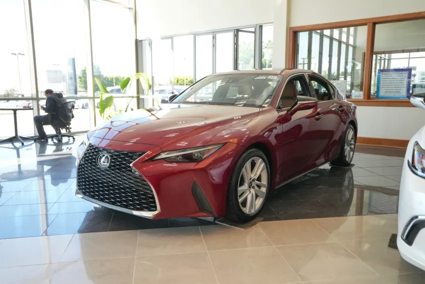 2025 Lexus IS 300 photo 1