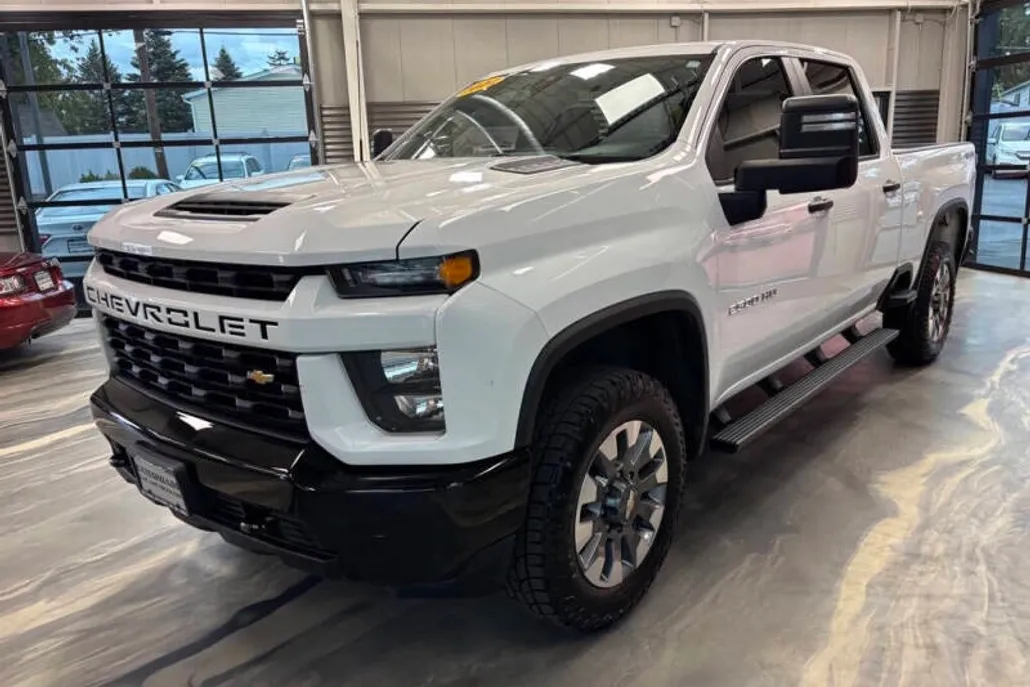 2022 Chevrolet Silverado 2500HD Custom photo 1