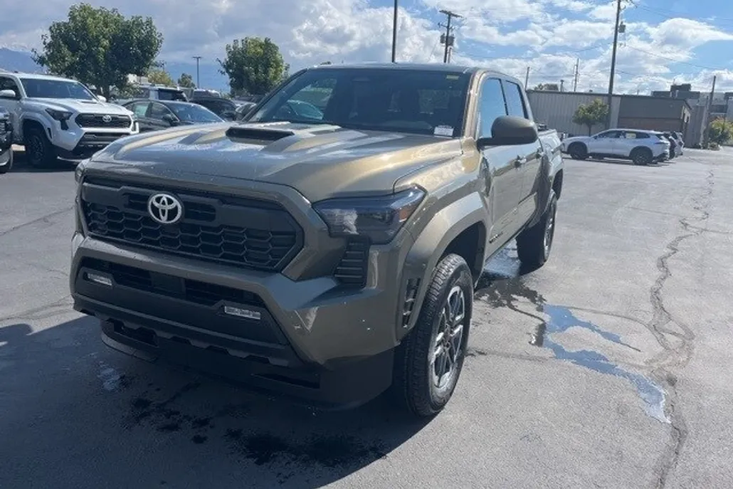2025 Toyota Tacoma TRD Sport 4x4 Double Cab photo 1