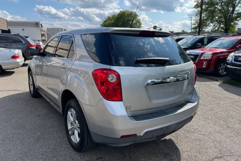 2013 Chevrolet Equinox LS photo 1