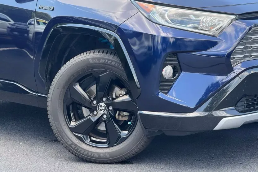 2021 Toyota RAV4 Hybrid XSE photo 1