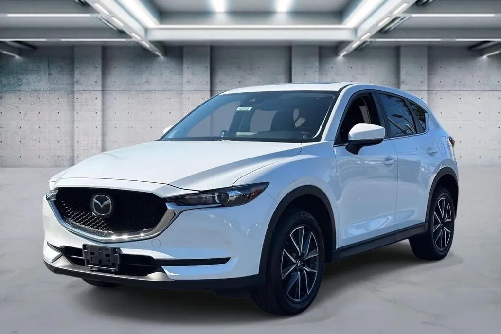 2018 Mazda CX-5 Touring photo 1