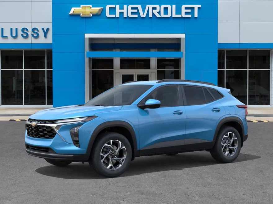 2026 Chevrolet Trax LT photo 1