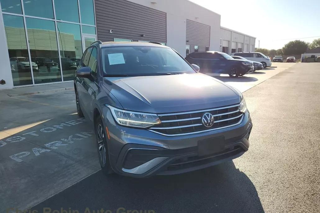 2024 Volkswagen Tiguan S photo 1