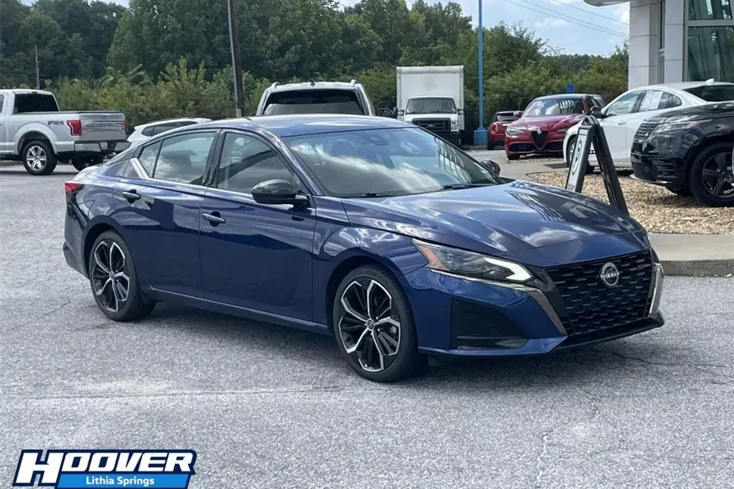 2024 Nissan Altima 2.5 SR photo 1