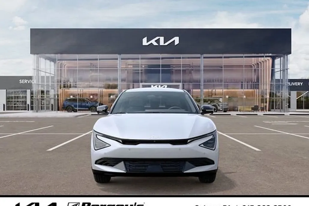 2025 Kia EV6 Light photo 1