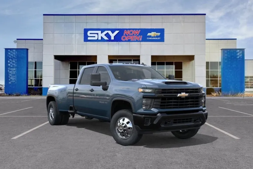 2026 Chevrolet Silverado 3500HD photo 1