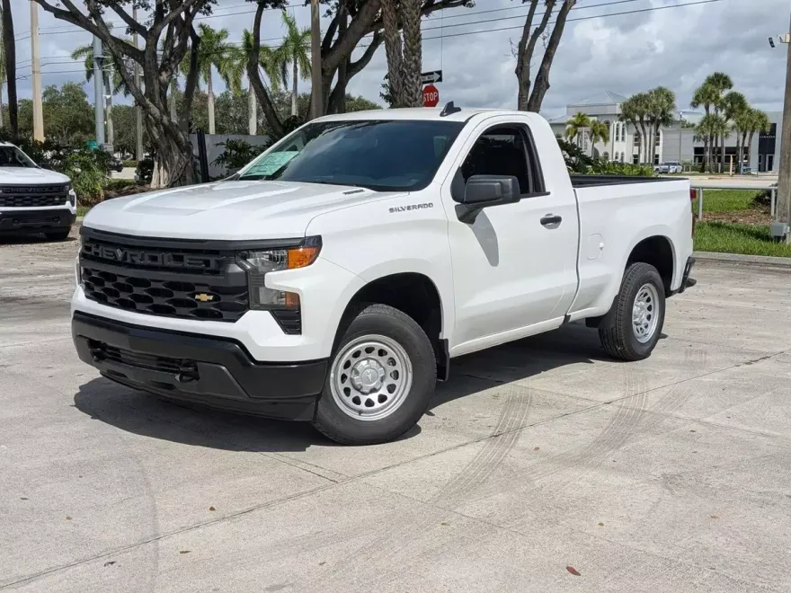 2025 Chevrolet Silverado 1500 photo 1