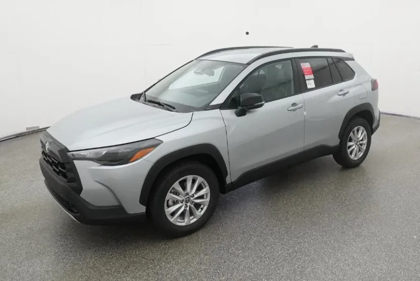 2026 Toyota Corolla Cross LE photo 1