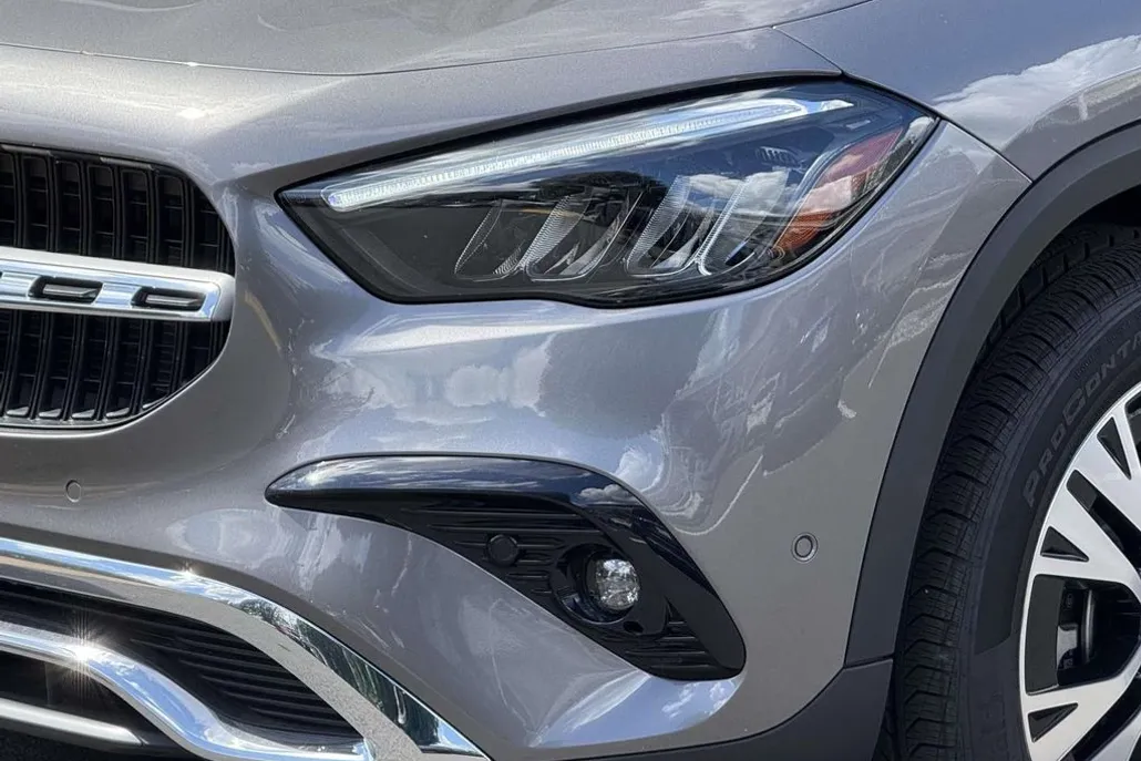 2025 Mercedes Benz GLA 250 4MATIC photo 1