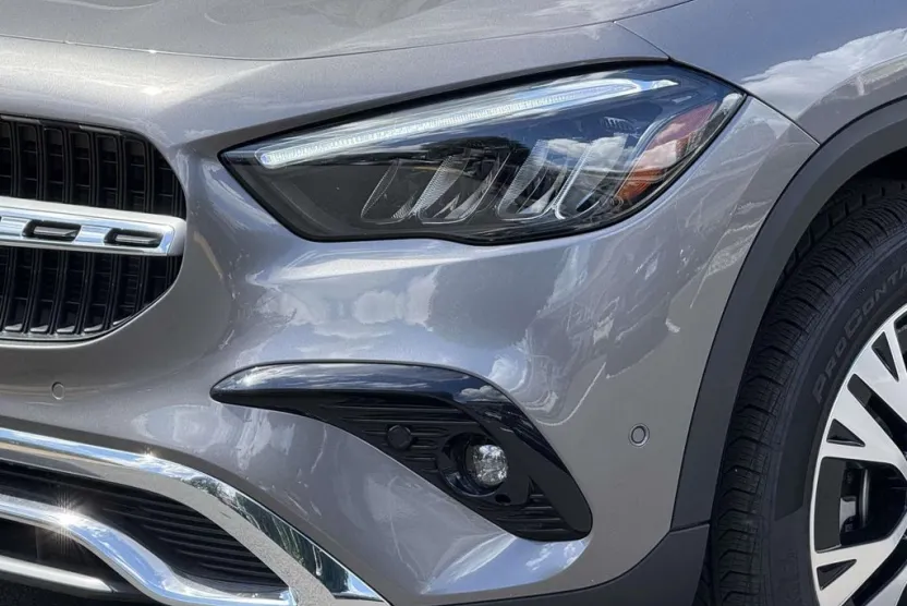 2025 Mercedes Benz GLA 250 4MATIC photo 1