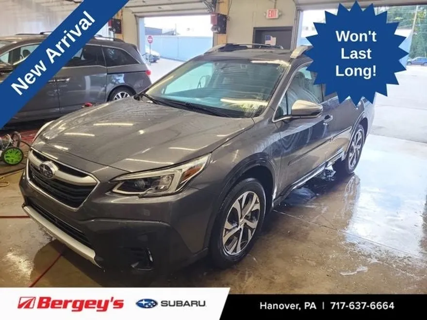 2021 Subaru Outback Touring photo 1