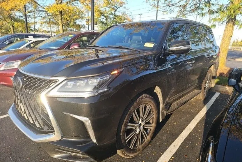 2020 Lexus LX 570 photo 1
