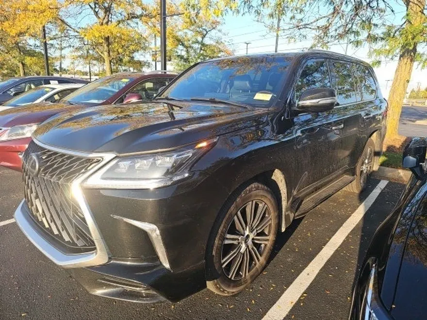 2020 Lexus LX 570 photo 1