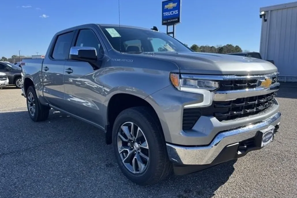 2025 Chevrolet Silverado 1500 LT photo 1