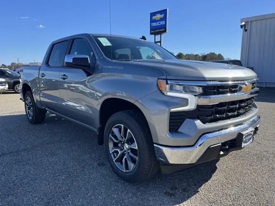 2025 Chevrolet Silverado 1500 LT photo 1