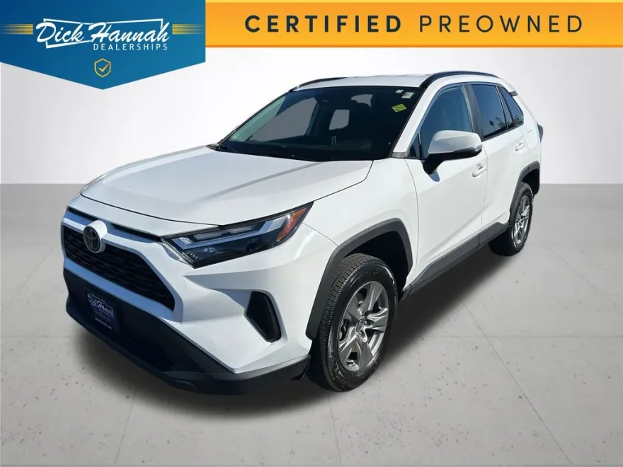 2024 Toyota RAV4 XLE photo 1