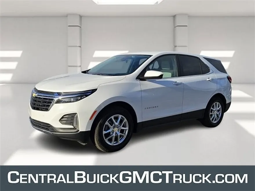 2024 Chevrolet Equinox LT photo 1