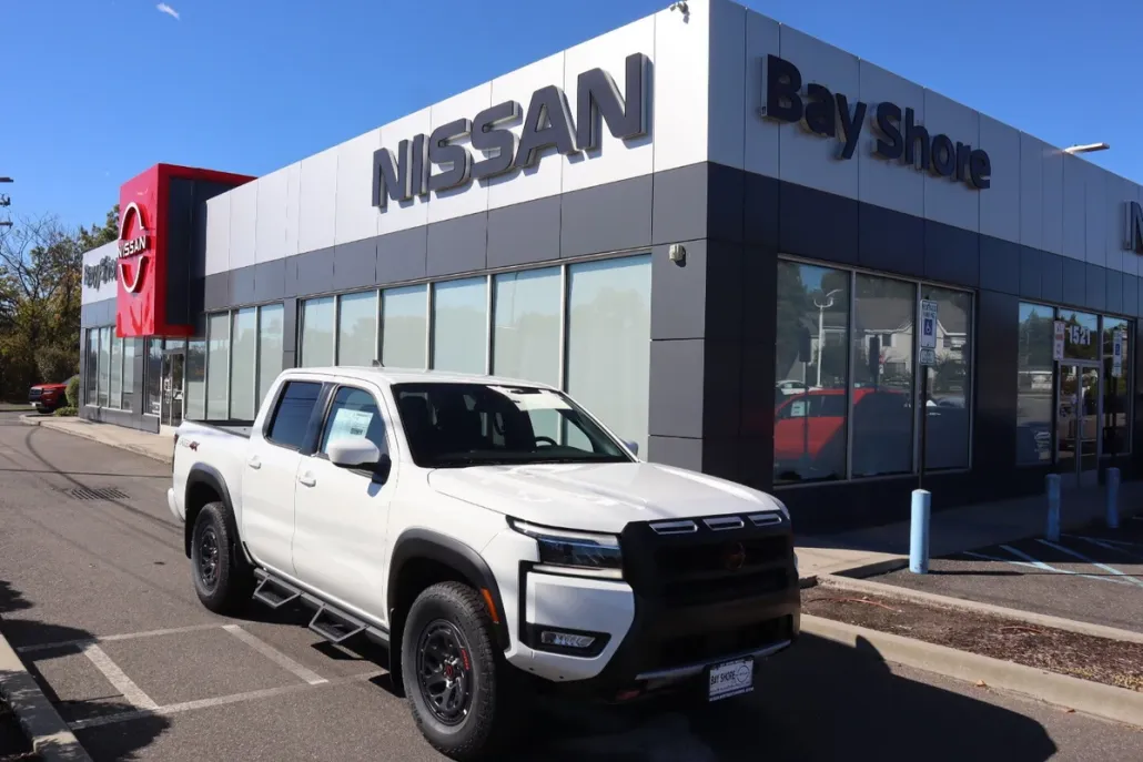 2025 Nissan Frontier PRO-4X photo 1