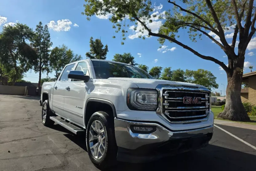 2018 Gmc Sierra 1500 SLT photo 1