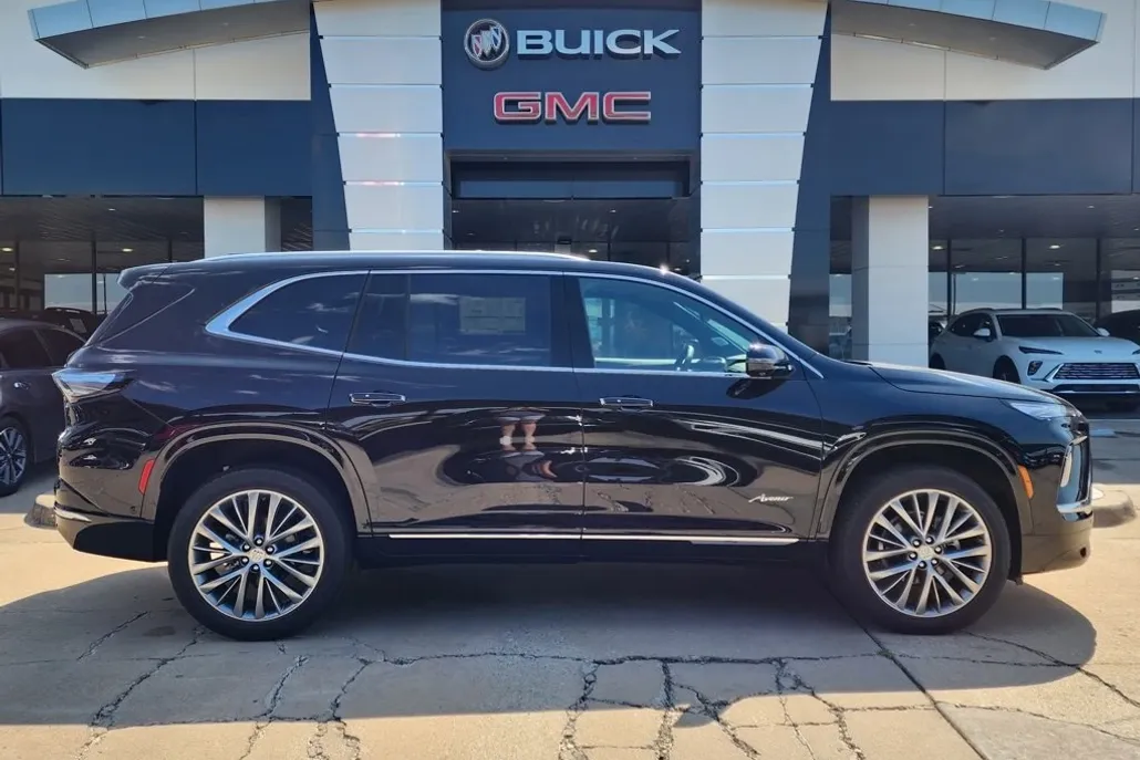 2026 Buick Enclave Avenir photo 1