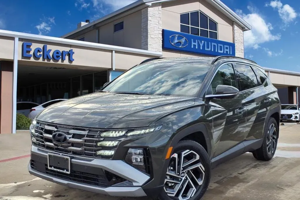 2025 Hyundai Tucson Limited photo 1