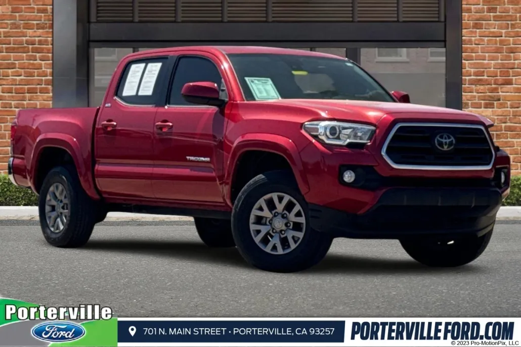 2018 Toyota Tacoma SR5 photo 1