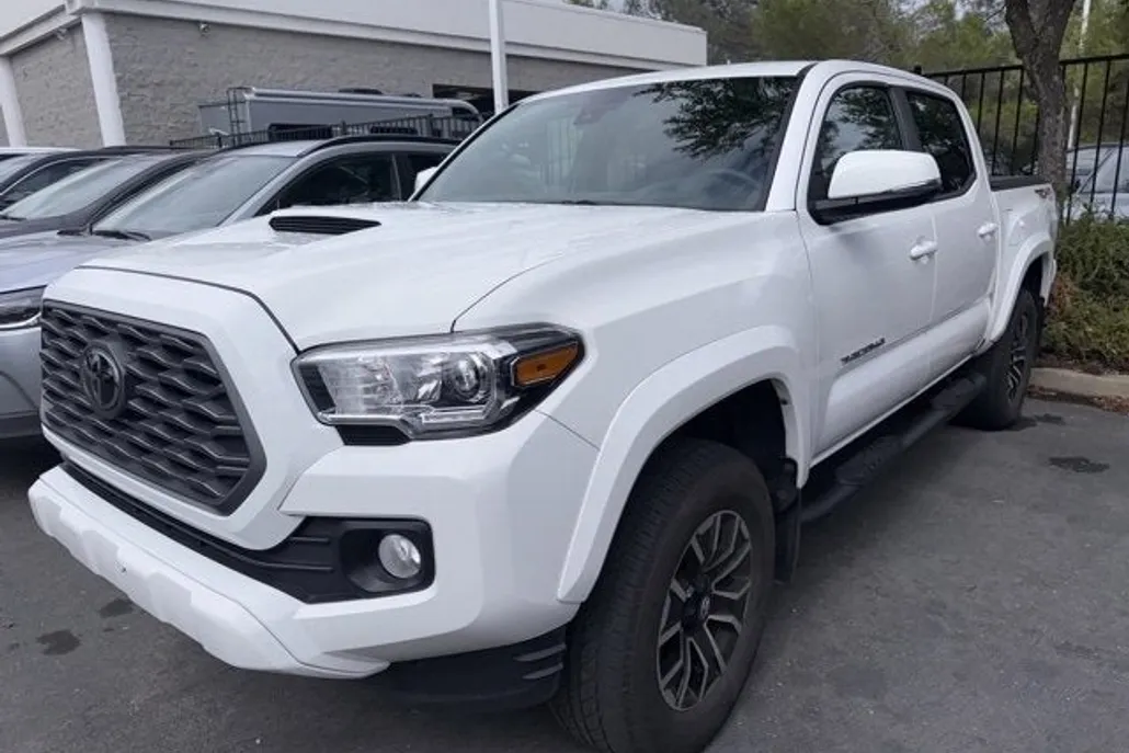 2021 Toyota Tacoma 4x4 SR photo 1
