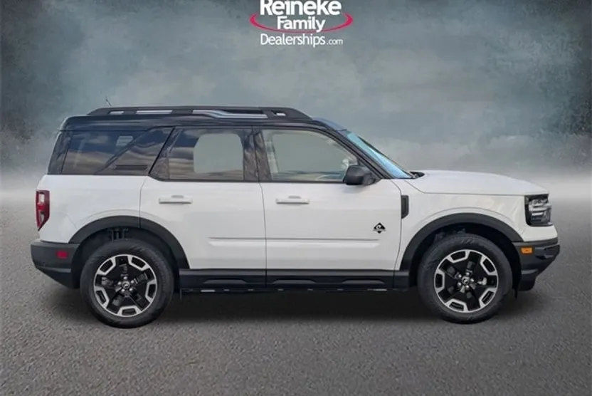 2023 Ford Bronco Sport Outer Banks photo 1