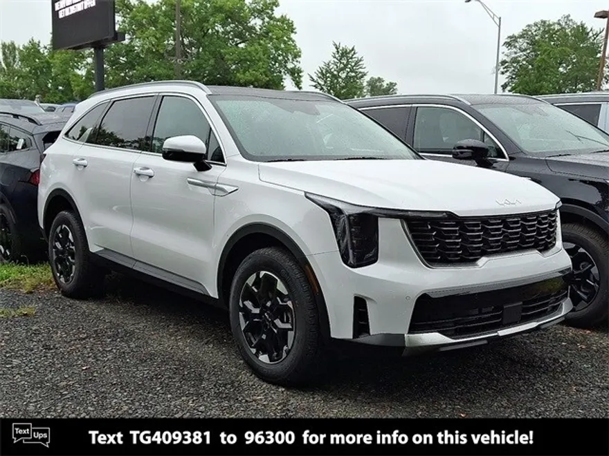 2026 Kia Sorento S photo 1